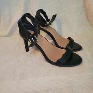 Torrid Black Faux Suede Ankle Strap Stiletto Heel Pumps Peep Toe Size 9W
